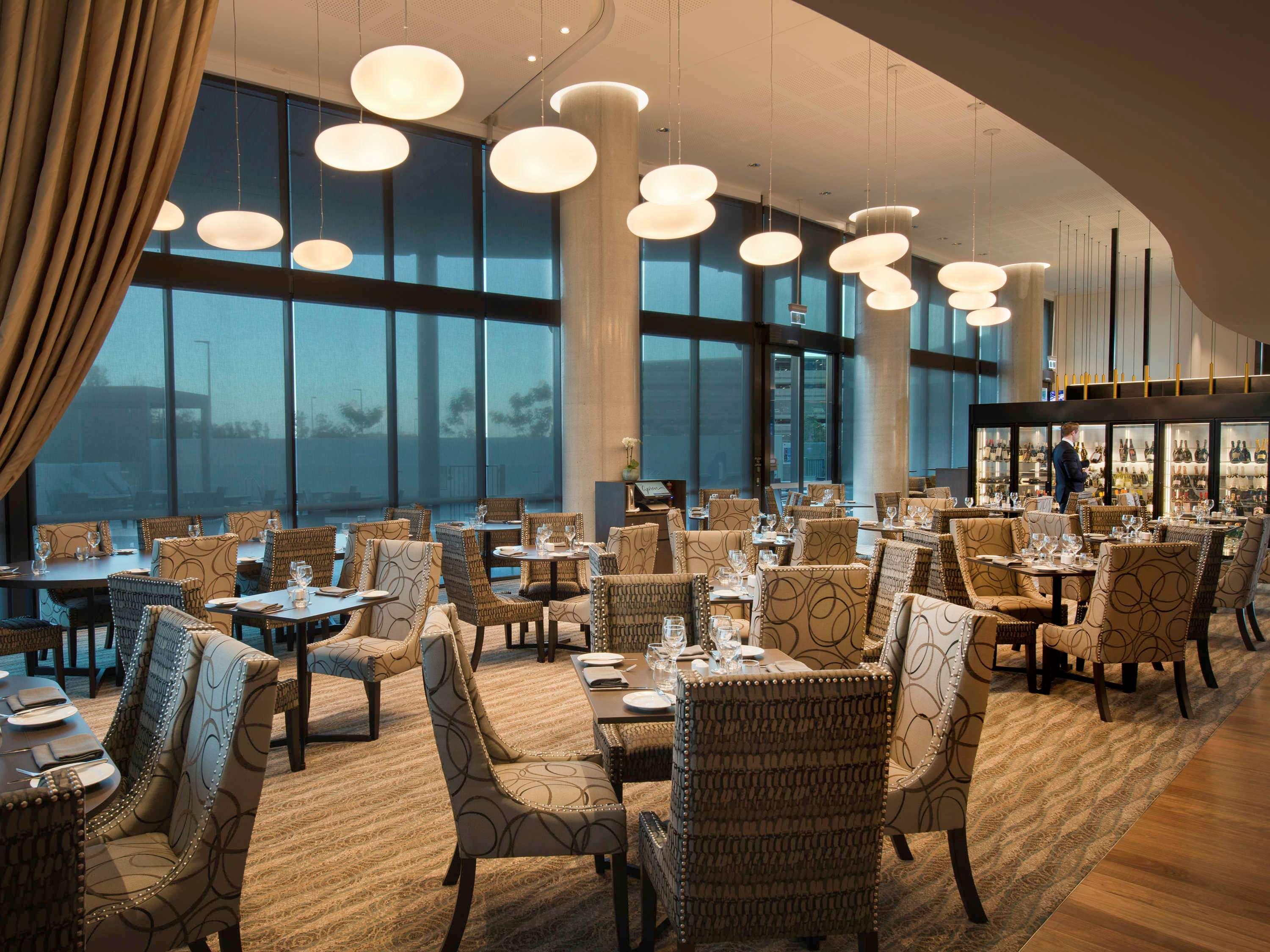 Pullman Brisbane Airport Hotell Exteriör bild The restaurant