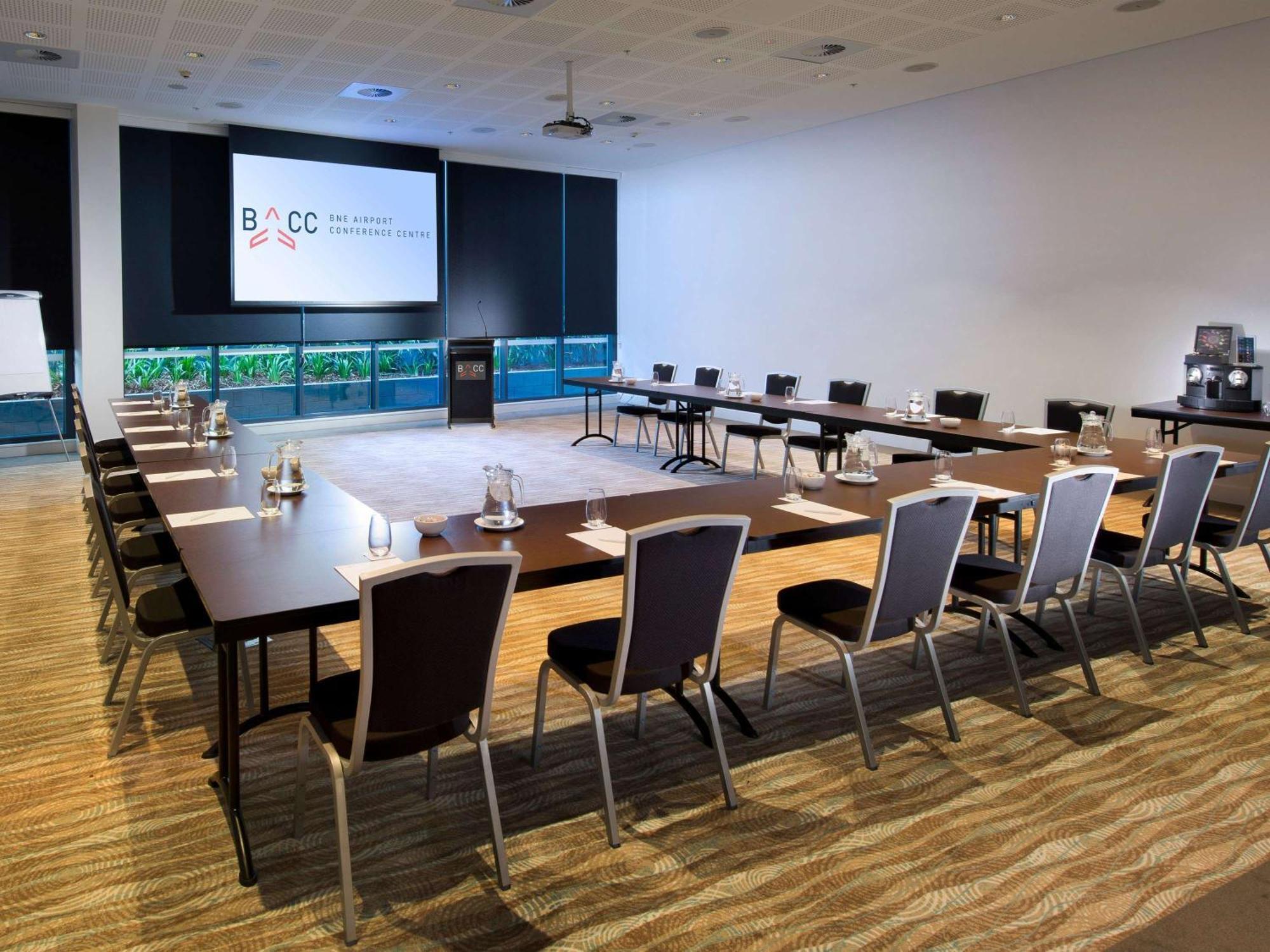 Pullman Brisbane Airport Hotell Exteriör bild The BACC meeting room